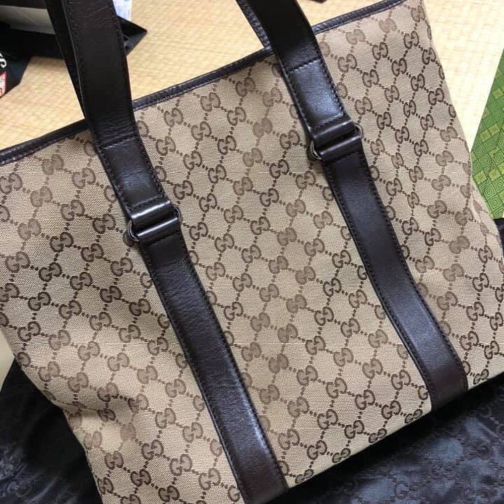 SOLD🔥🔥Gucci GG Monogram Large Tote - Picture 4 of 8